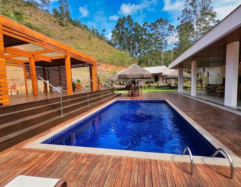 Casa com piscina em Marechal Floriano